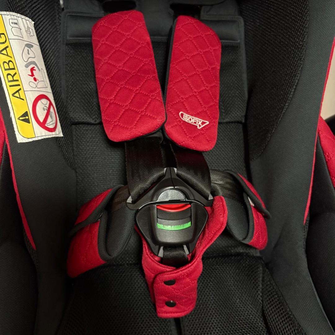 ✨美品✨アップリカ フラディアグロウisofix チャイルドシート レッド ✨美品✨アップリカ フラディアグロウisofix チャイルドシート レッド