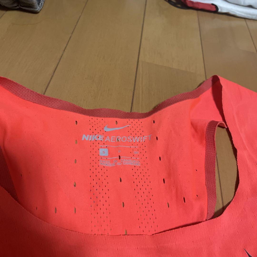 Nike Aeroswift ノースリーブシャツ オレンジ