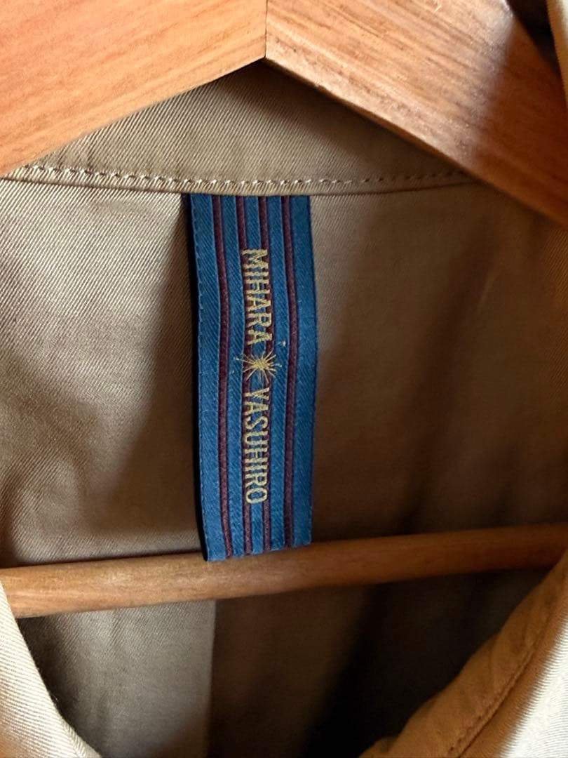 ミハラヤスヒロ MIHARA YASUHIRO ベージュ ステンカラーコート ミハラヤスヒロ MIHARA YASUHIRO ベージュ ステンカラーコート