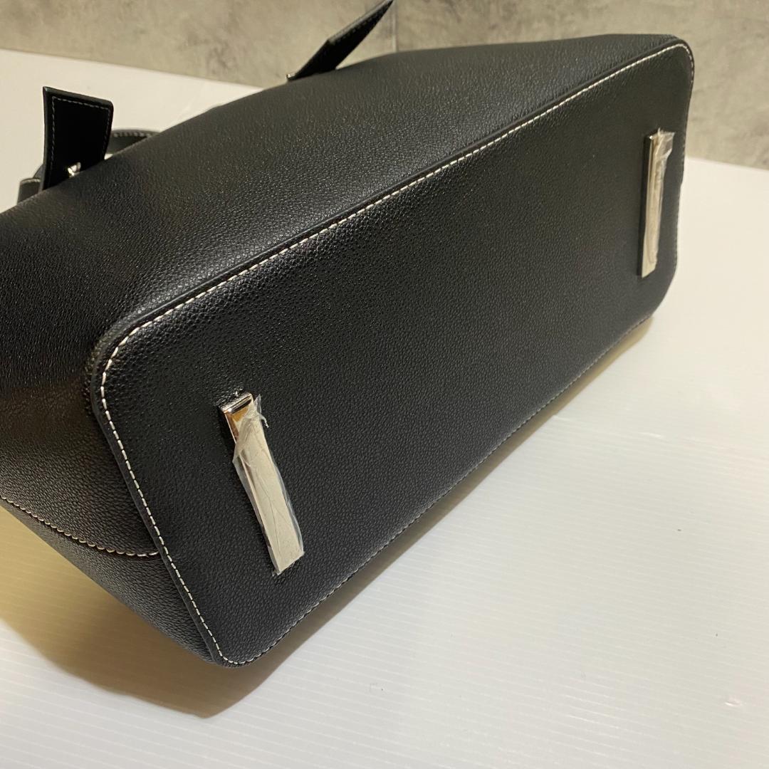 【未使用級】CHARLES&KEITH　メタリックアクセント　Wハンドルトート