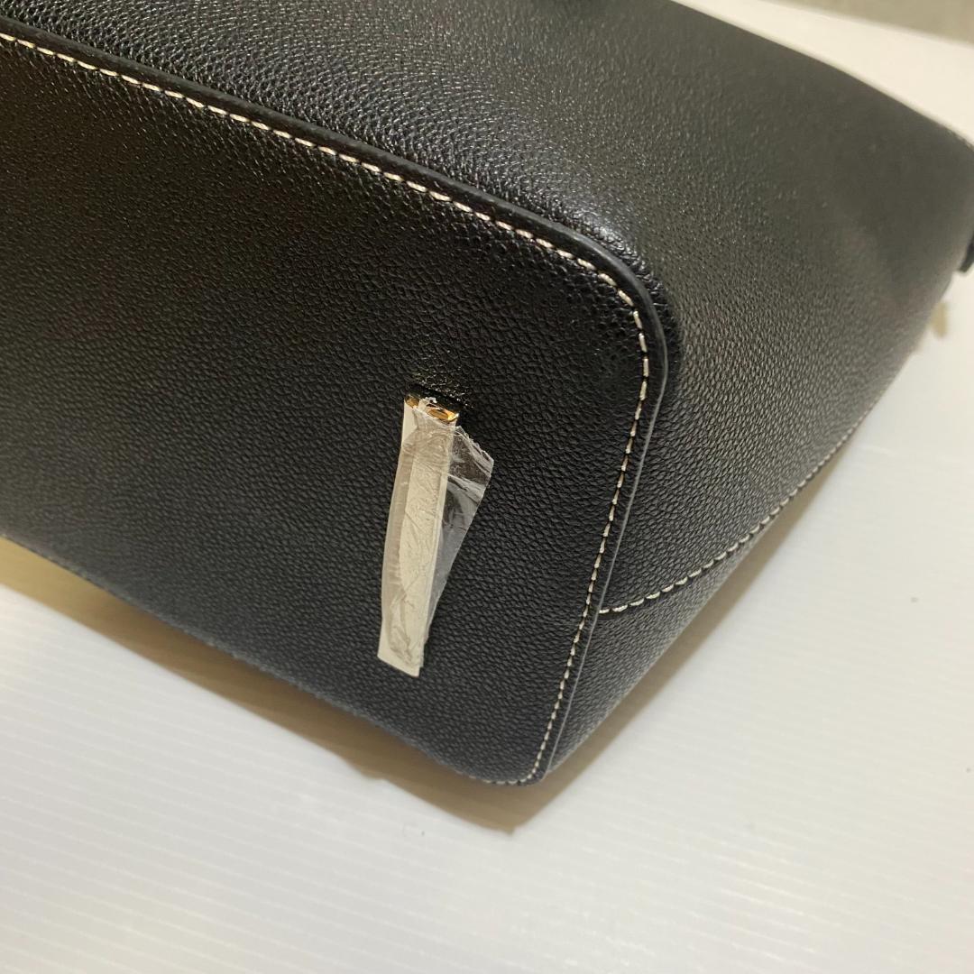 【未使用級】CHARLES&KEITH　メタリックアクセント　Wハンドルトート