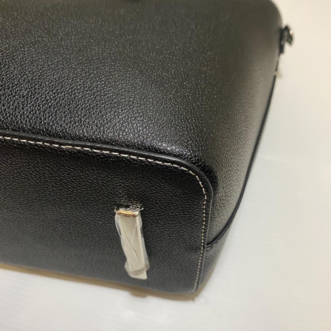 【未使用級】CHARLES&KEITH　メタリックアクセント　Wハンドルトート