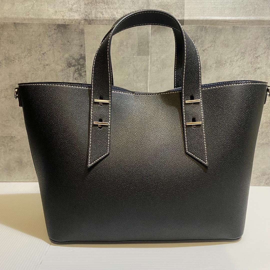 【未使用級】CHARLES&KEITH　メタリックアクセント　Wハンドルトート
