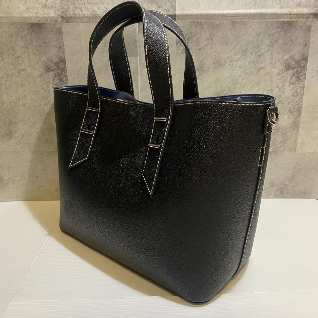 【未使用級】CHARLES&KEITH　メタリックアクセント　Wハンドルトート