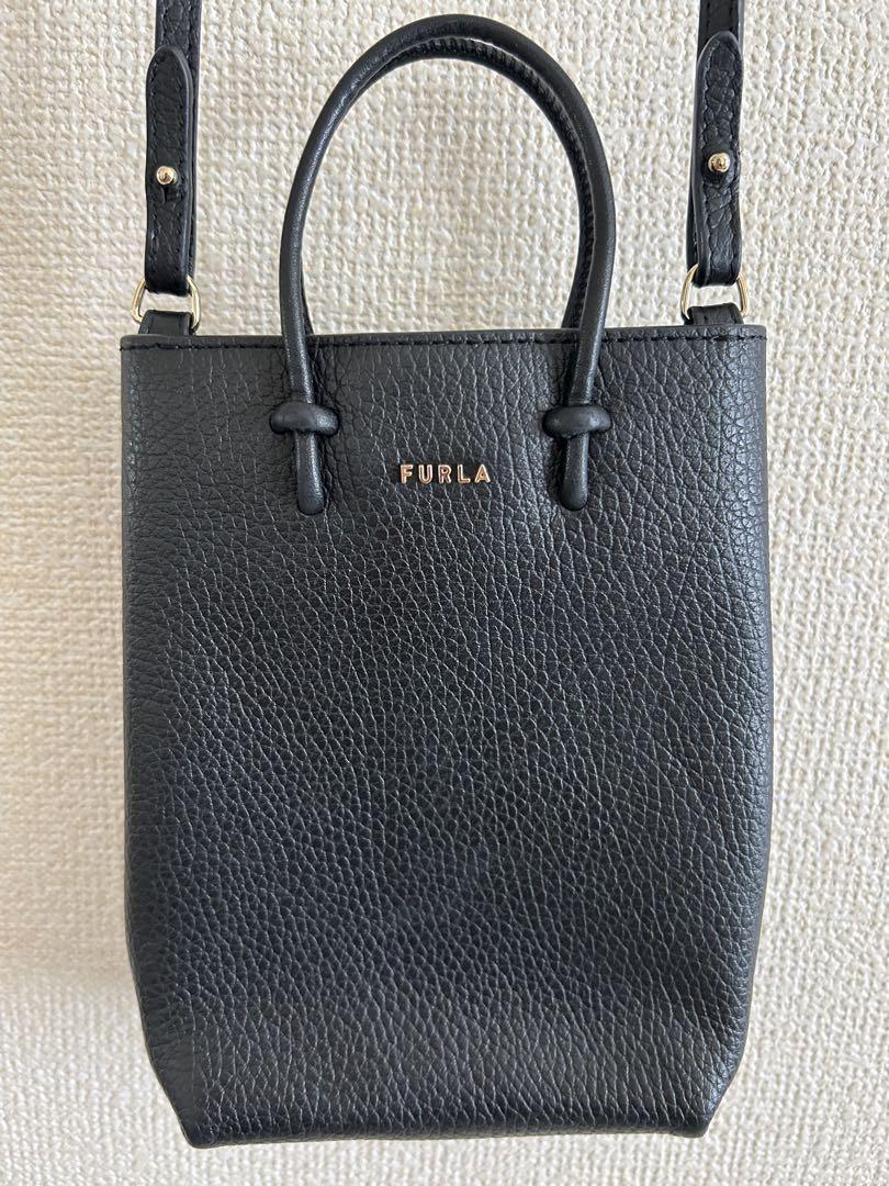 FURLA ブラックレザーバッグ