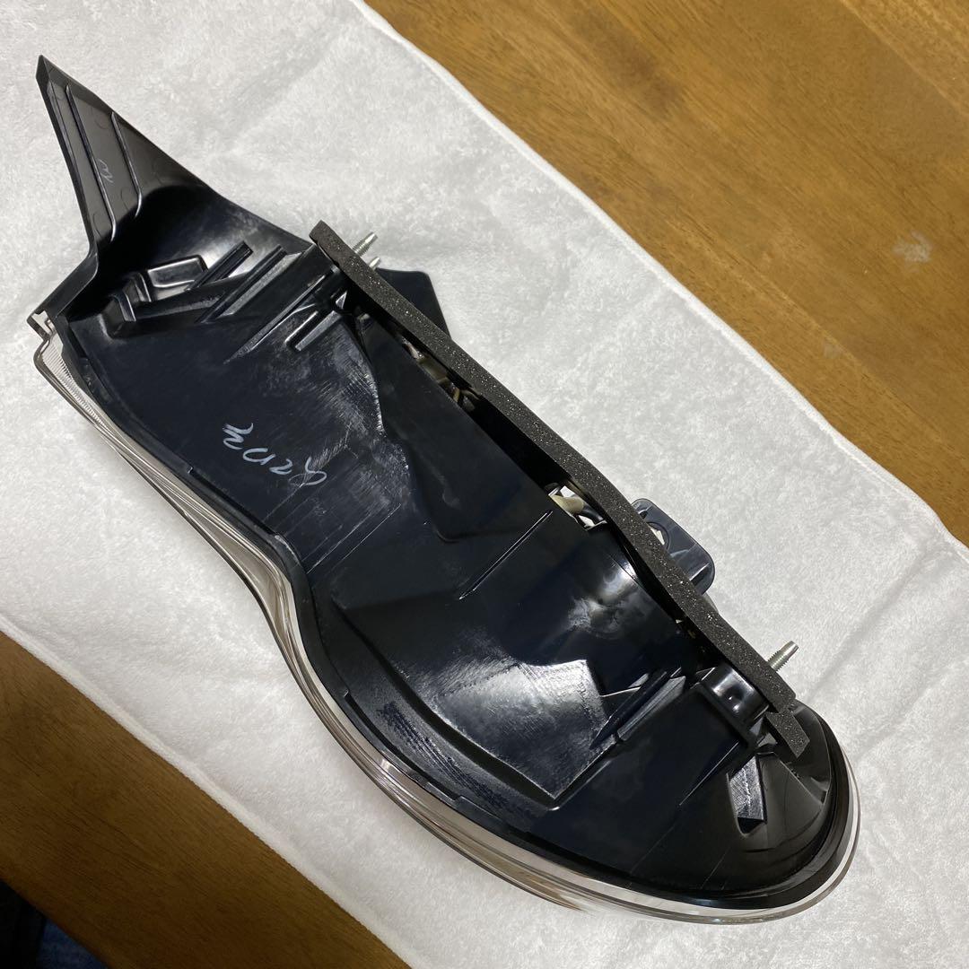 86 DBA純正テールランプ
