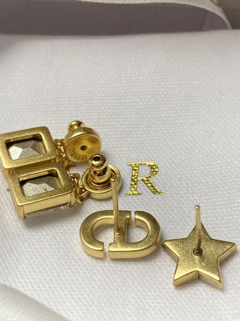 Dior 星形クリスタル ピアス