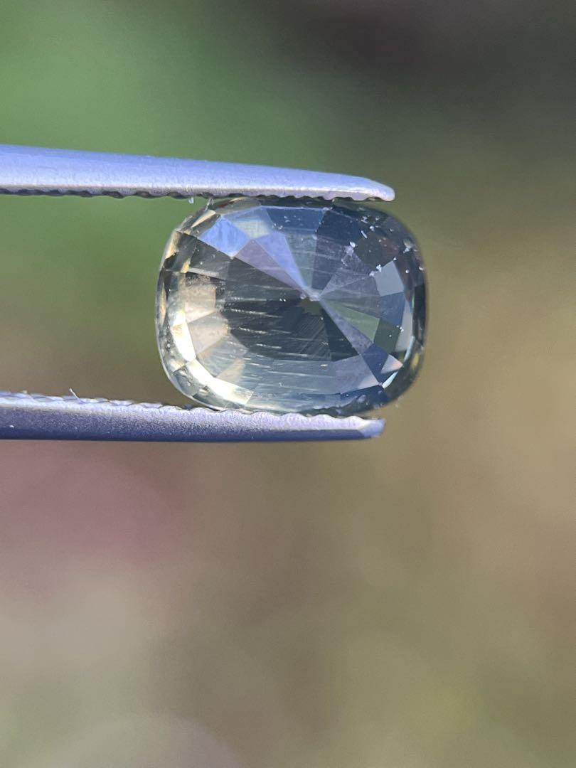グリーンジルコン2.6ct 7.6x 6.2 x5.2mmGreenZircon