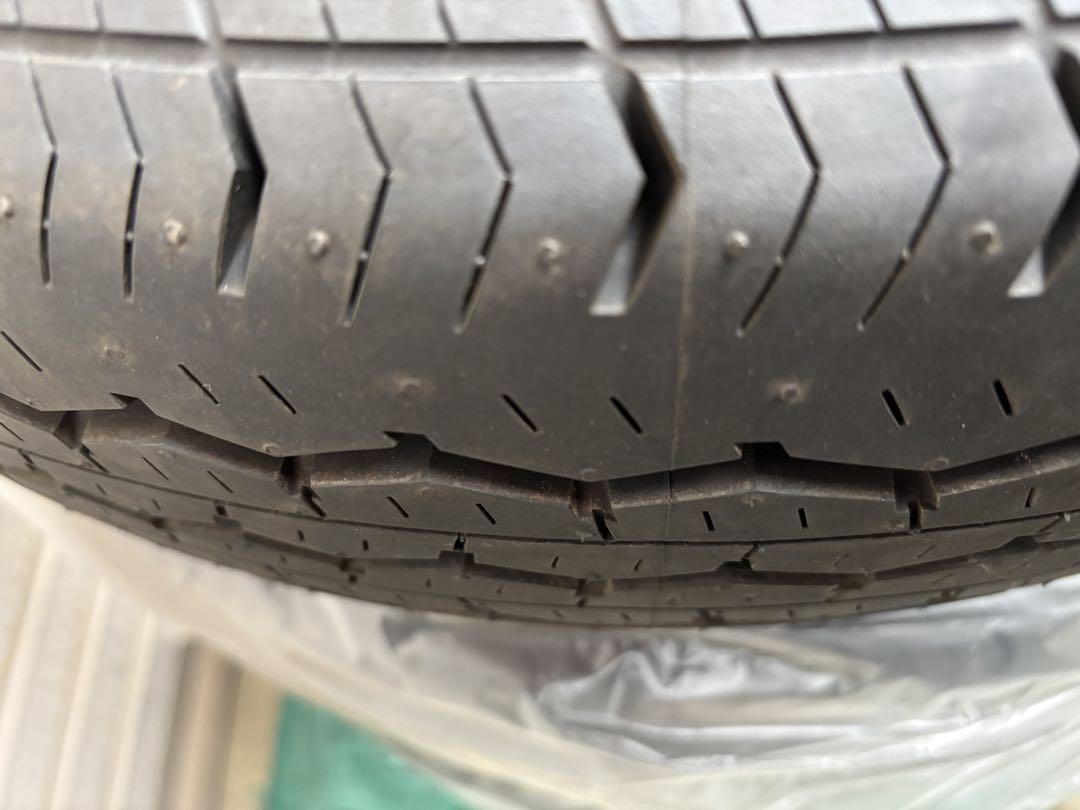【ハイエース　タイヤ】タイヤのみ195/80R15 新車外し・2023年製