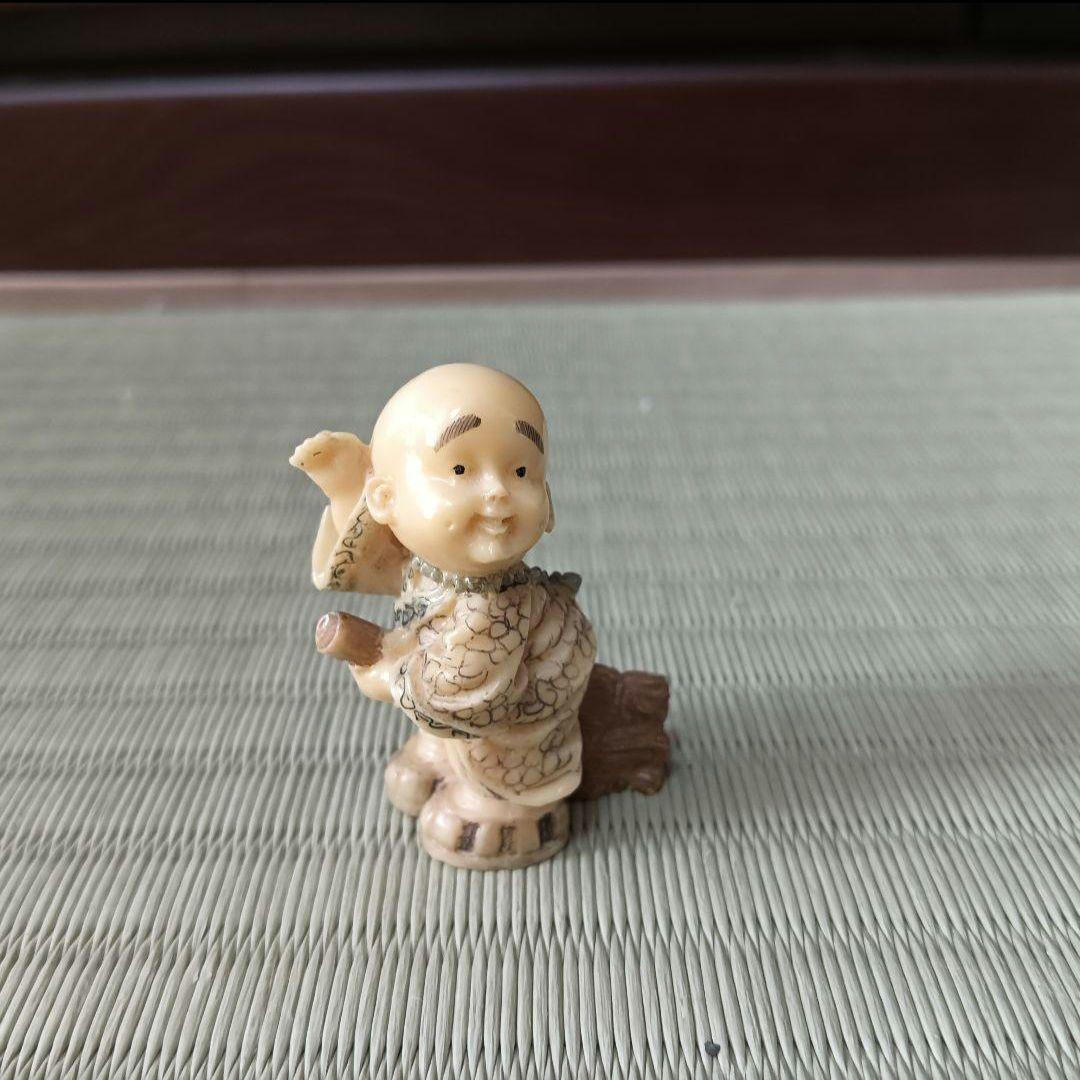 根付　中国　工芸品　美術品　僧侶　僧　マンモス牙　河馬牙