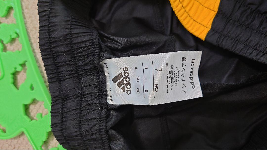 adidas ウォームアップパンツ 黒/黄色
