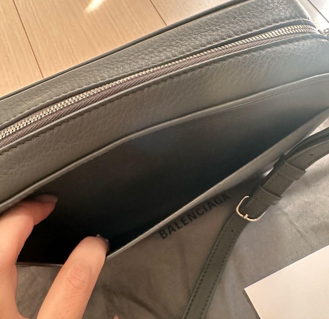 BALENCIAGA ショルダーバッグ グレー
