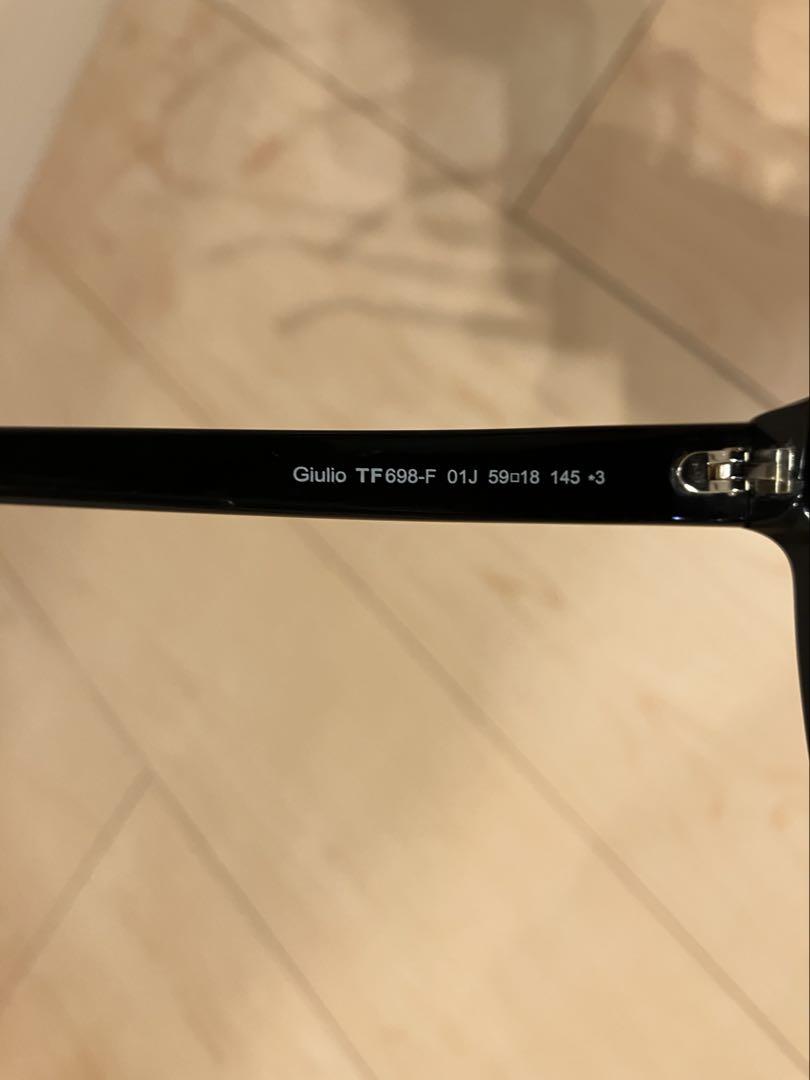 TOMFORD TF698