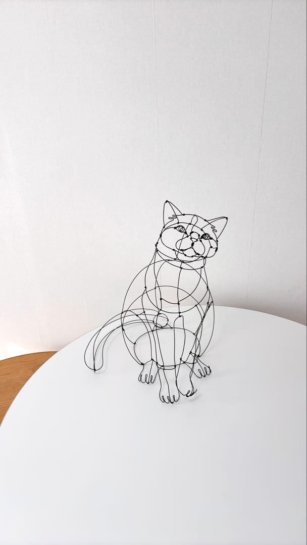 座っている猫　ねこ　/ ワイヤーアート　ワイヤークラフト