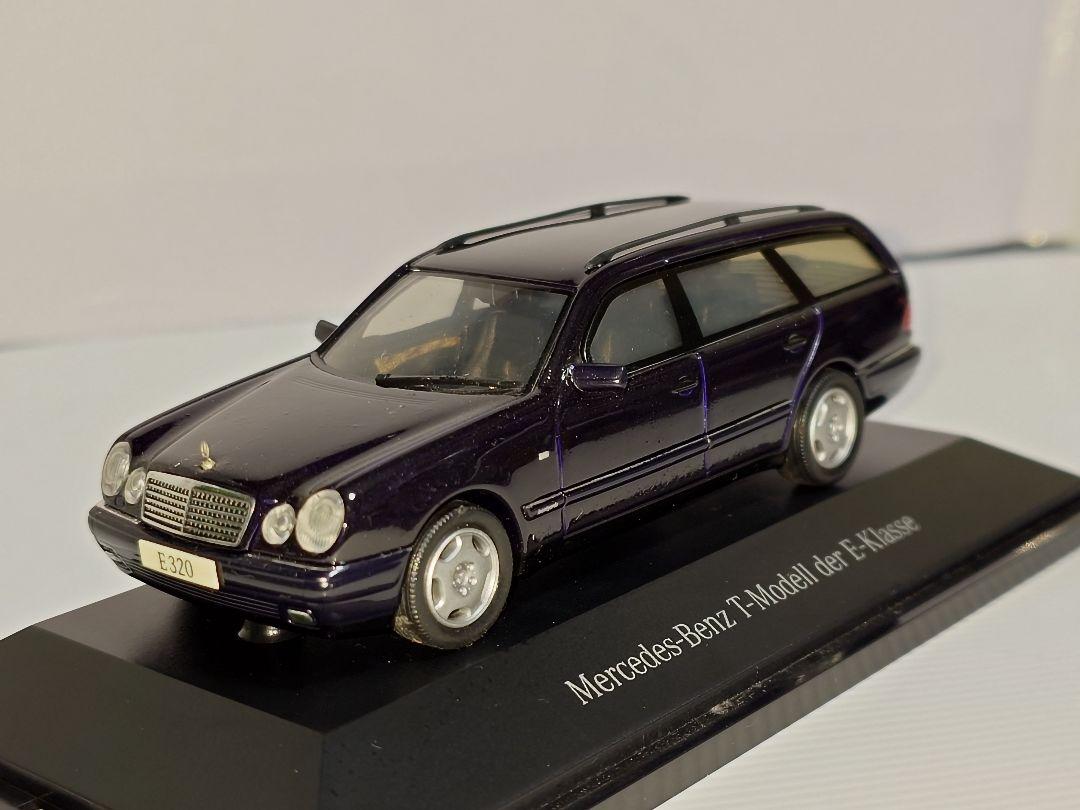 メルセデス ベンツ Eクラス ワゴン E320 1/43 ダークブルー ミニカー