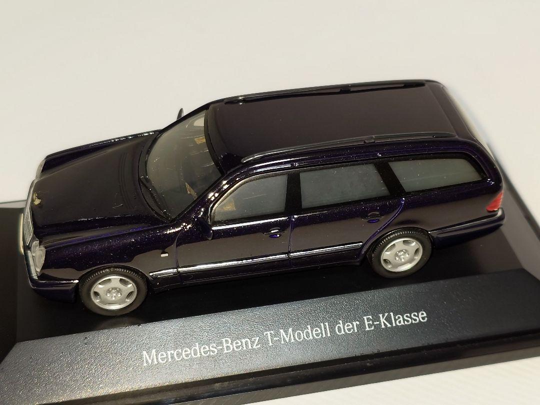 メルセデス ベンツ Eクラス ワゴン E320 1/43 ダークブルー ミニカー