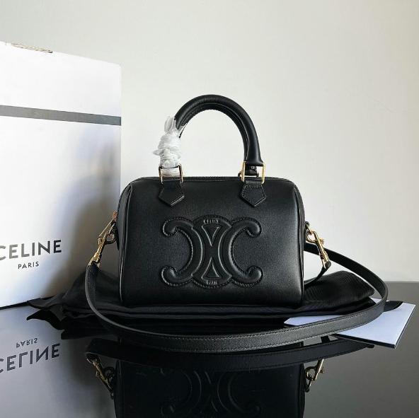 celine セリーヌ　スモール ボストン　バッグ　トリオンフ 黒色バッグ