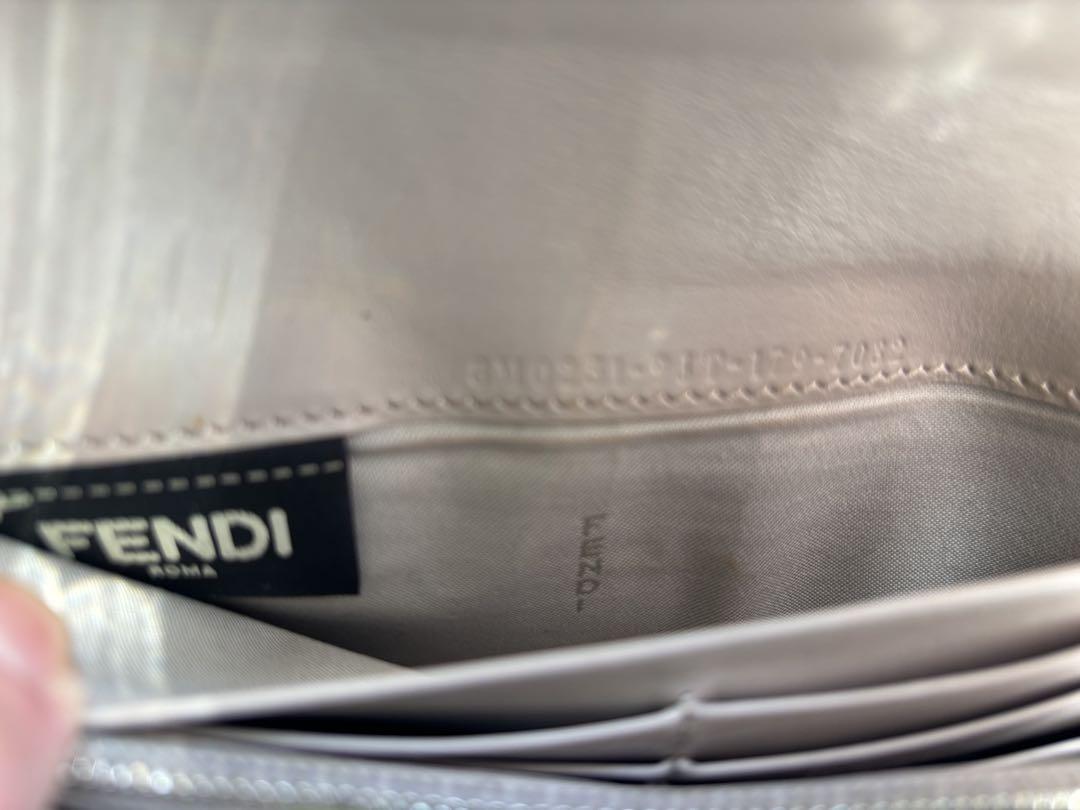 フェンディ used 長財布　ベージュカラー系