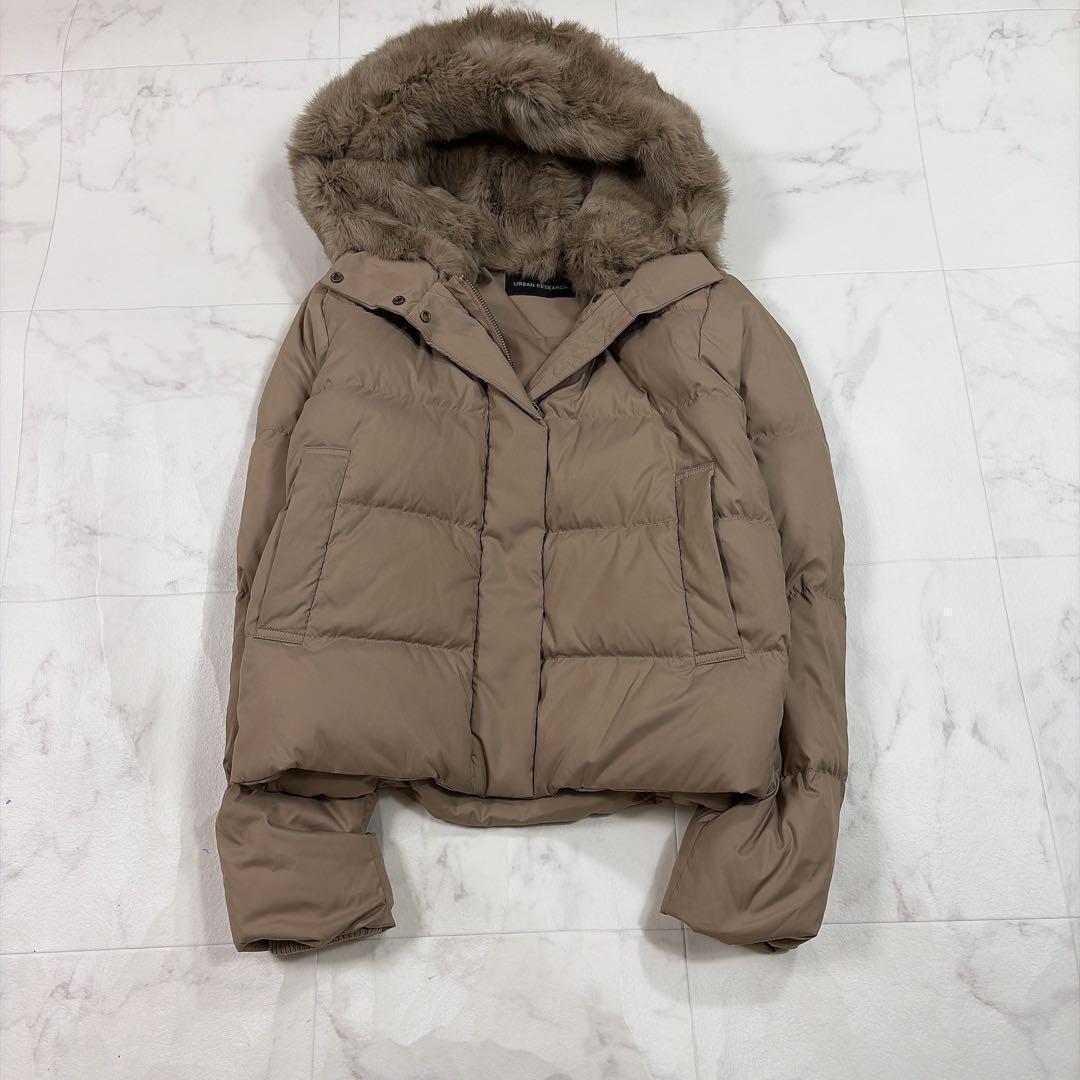 アーバンリサーチ ラビット フード ダウン ショートコート ベージュ 38 アーバンリサーチ ラビット フード ダウン ショートコート ベージュ 38