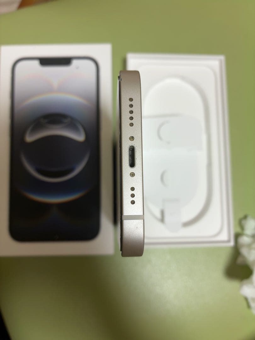 Apple iPhone 13 ホワイト 本体