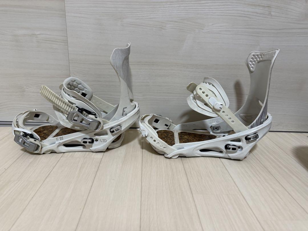 【超特価】 WHITE LTD DS FLUX 18-19 WOOD 中古Ω Mサイズ 白木目 スノーボード