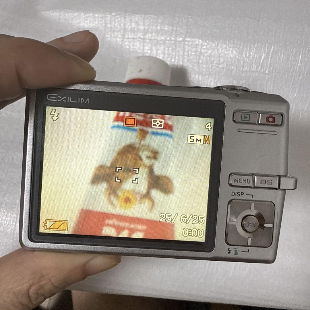 ❗️激安価格❗️デジカメ　本体　CASIO EX-Z500