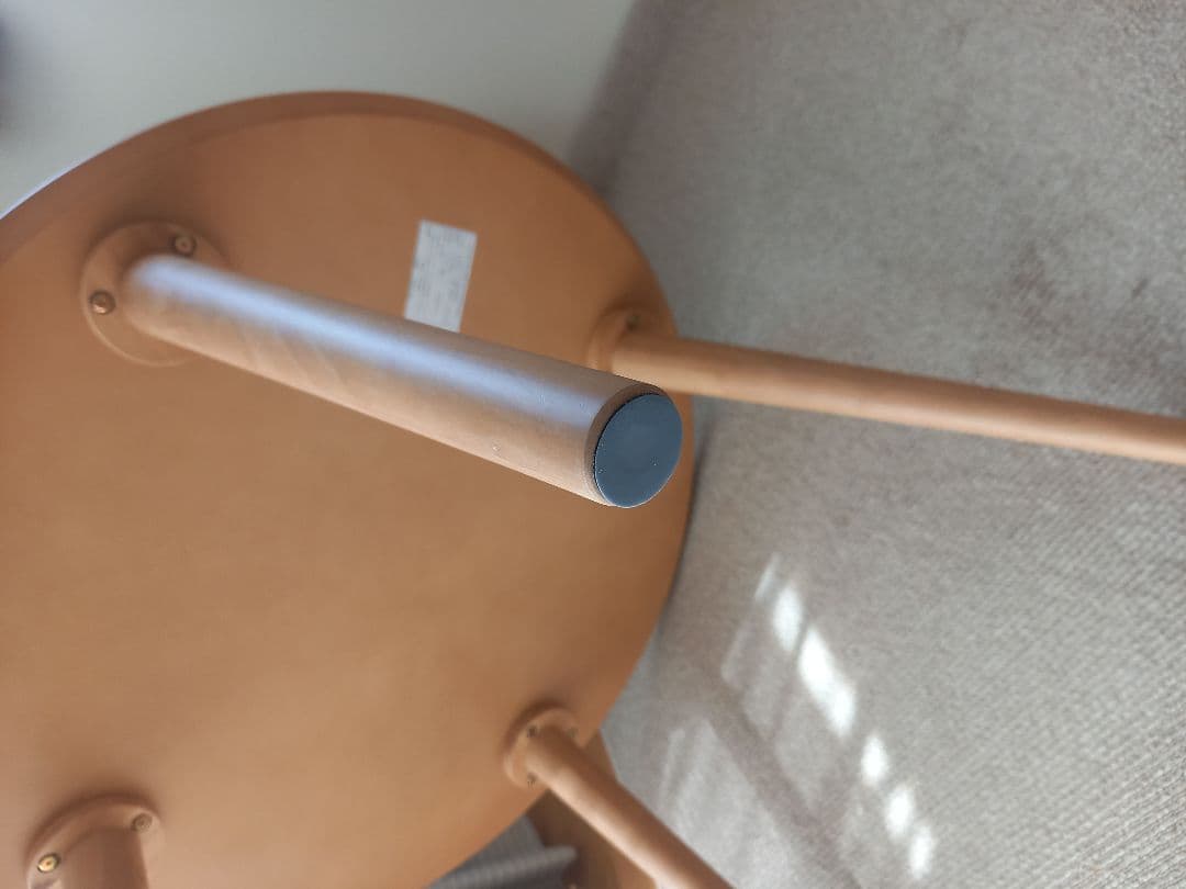 ラウンドダイニングテーブル