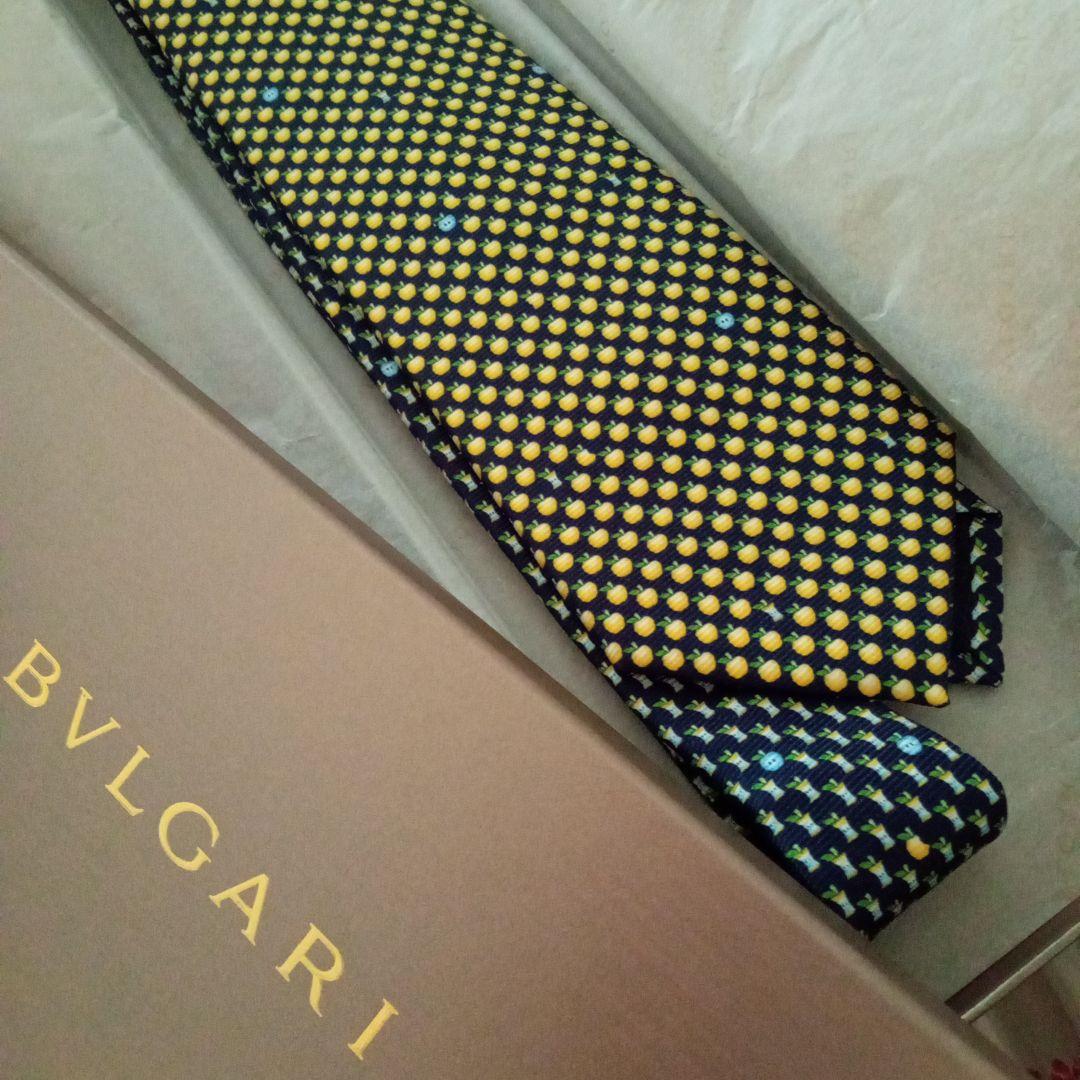 BVLGARI　ブルガリ　ネクタイ　未使用　りんご