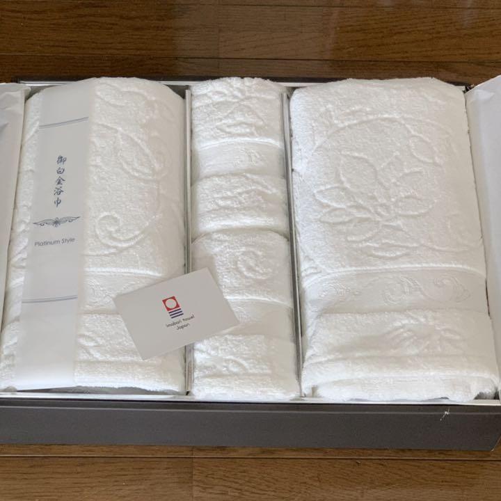 正規販売店】 タオル美術館!今治バスタオルとフェイスタオルギフト タオル/バス用品 正規販売店】 タオル美術館!今治バスタオルとフェイスタオルギフト タオル/バス用品