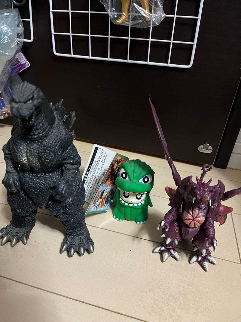 ゴジラフィギュア まとめ売り - メルカリ