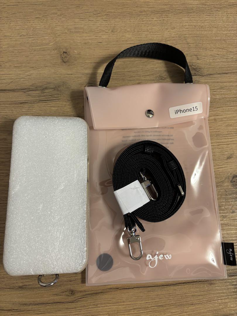 ajew iPhone 15 ケース ベージュ