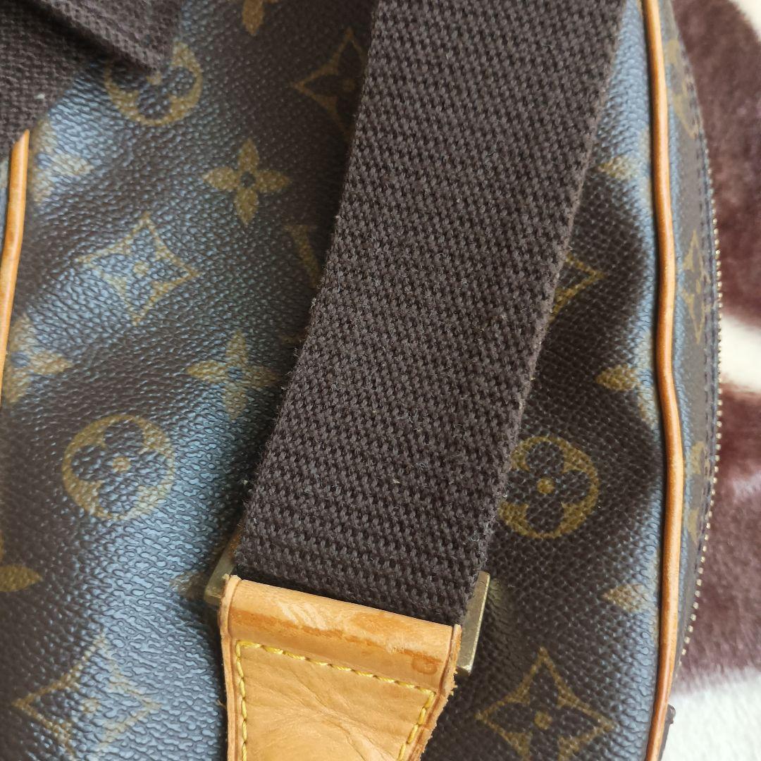 LOUIS VUITTON ポシェットガンジュ