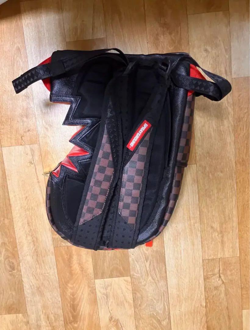スプレーグラウンド バックパック SPRAYGROUND サメ口デザインリュック