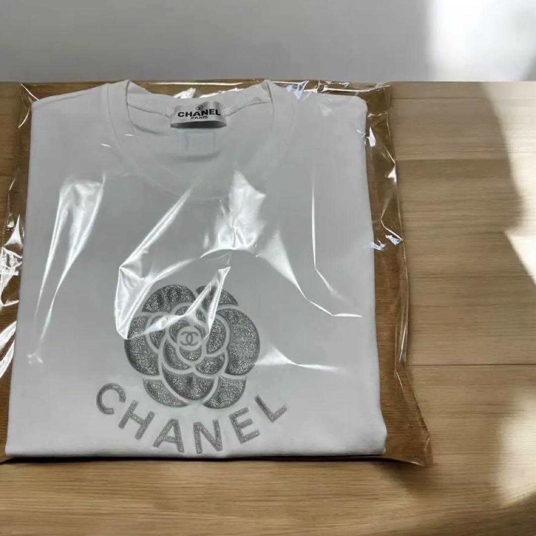 CHANEL ホワイト Tシャツ ロゴプリント