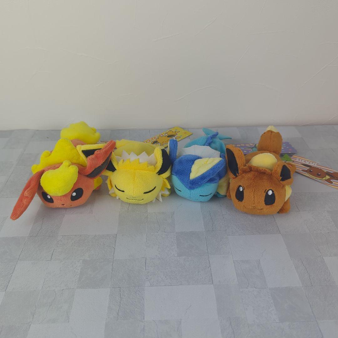ポケモンセンター　くったり　ぬいぐるみ　ブイズ　コンプリート 81YRV9UPMPL._UF350,350_QL80_.jpg