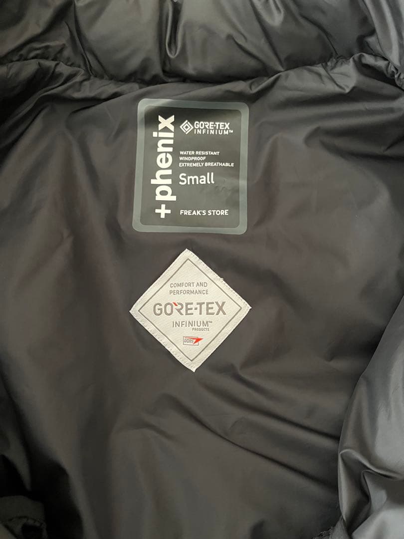 プラスフェニックス　ダウンジャケット　ゴアテックス
