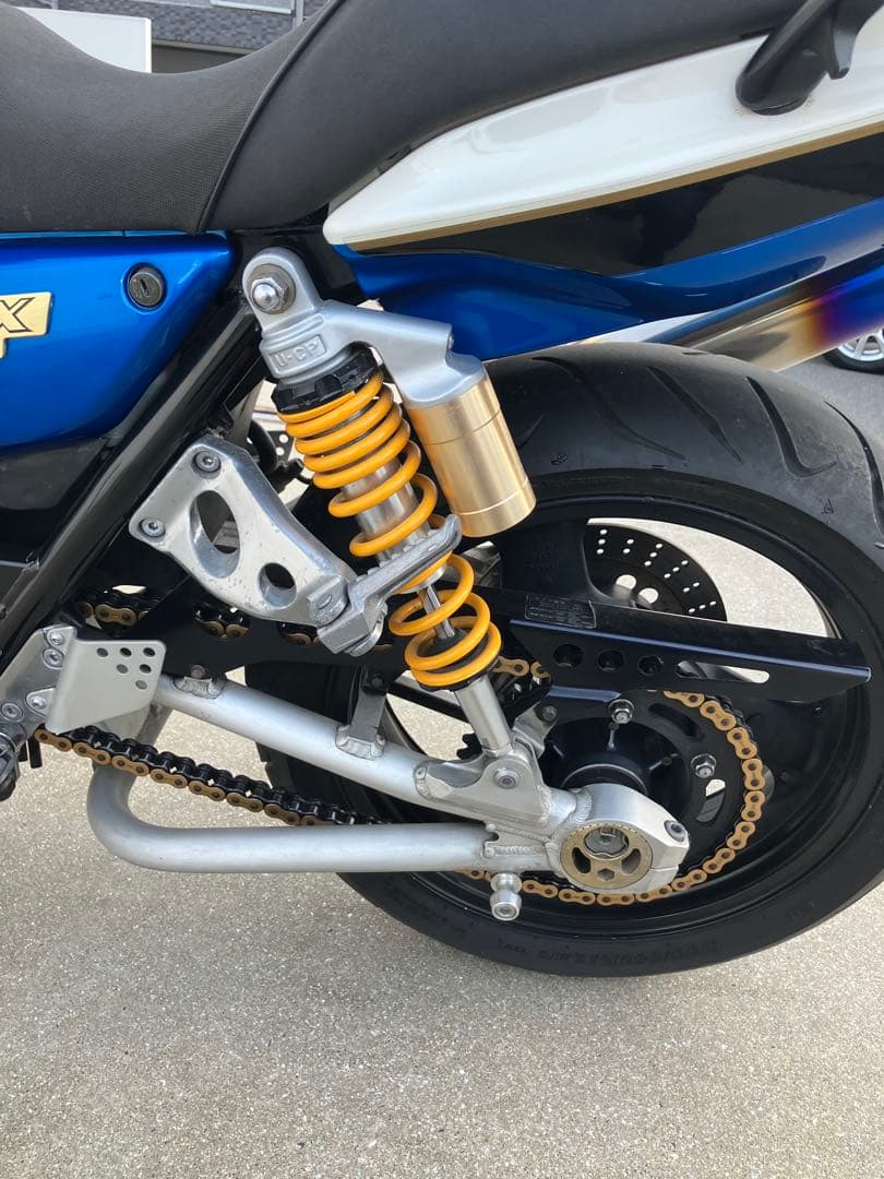 投稿詳細｜MOTOCLE 九州Kawasaki ZRX1100 青/白のカスタムバイク
