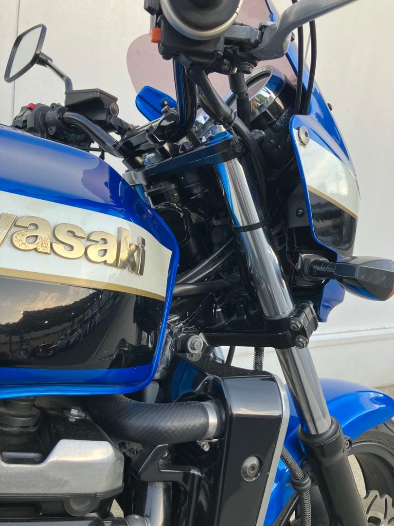 投稿詳細｜MOTOCLE 九州Kawasaki ZRX1100 青/白のカスタムバイク