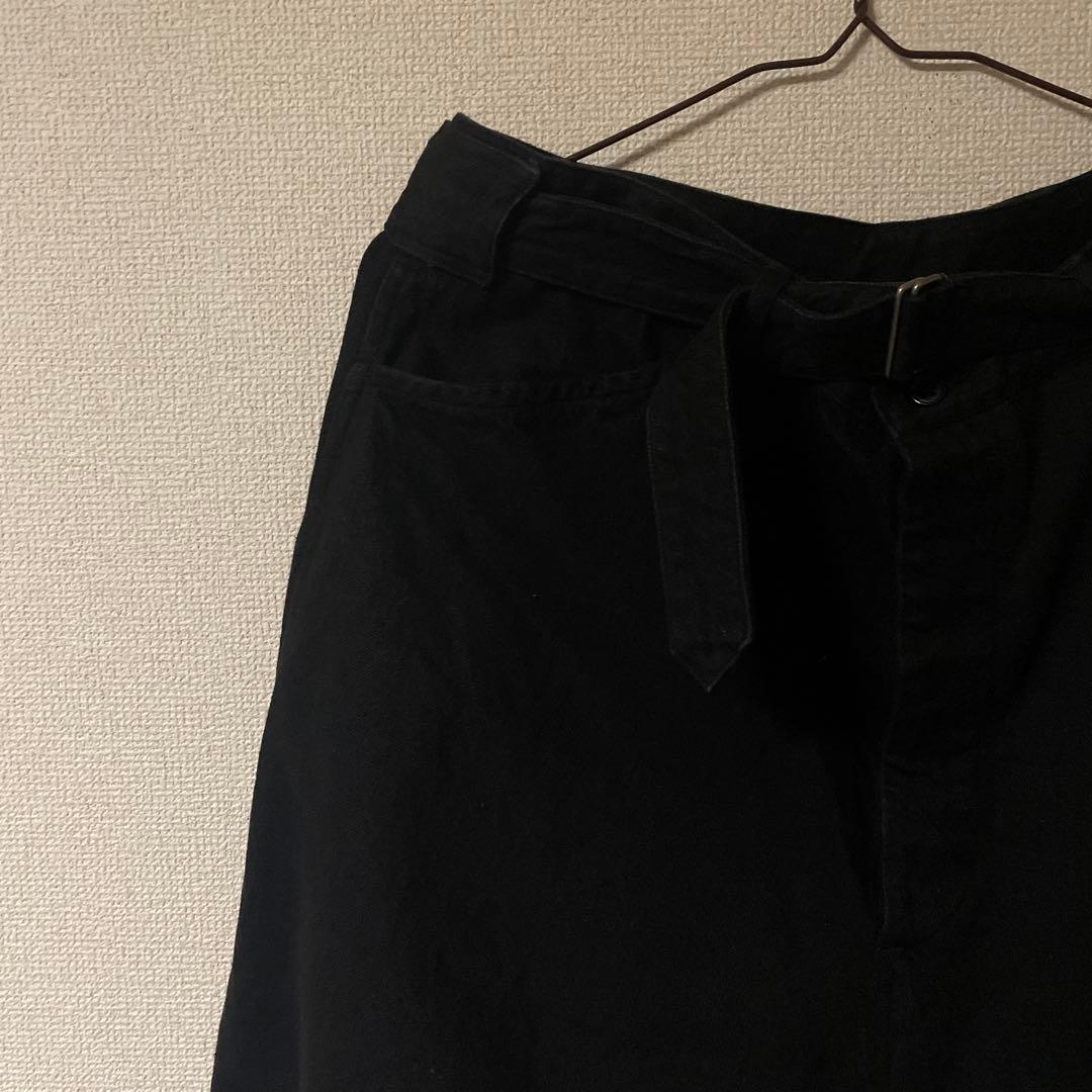 COMOLI デニムベルテッドパンツ