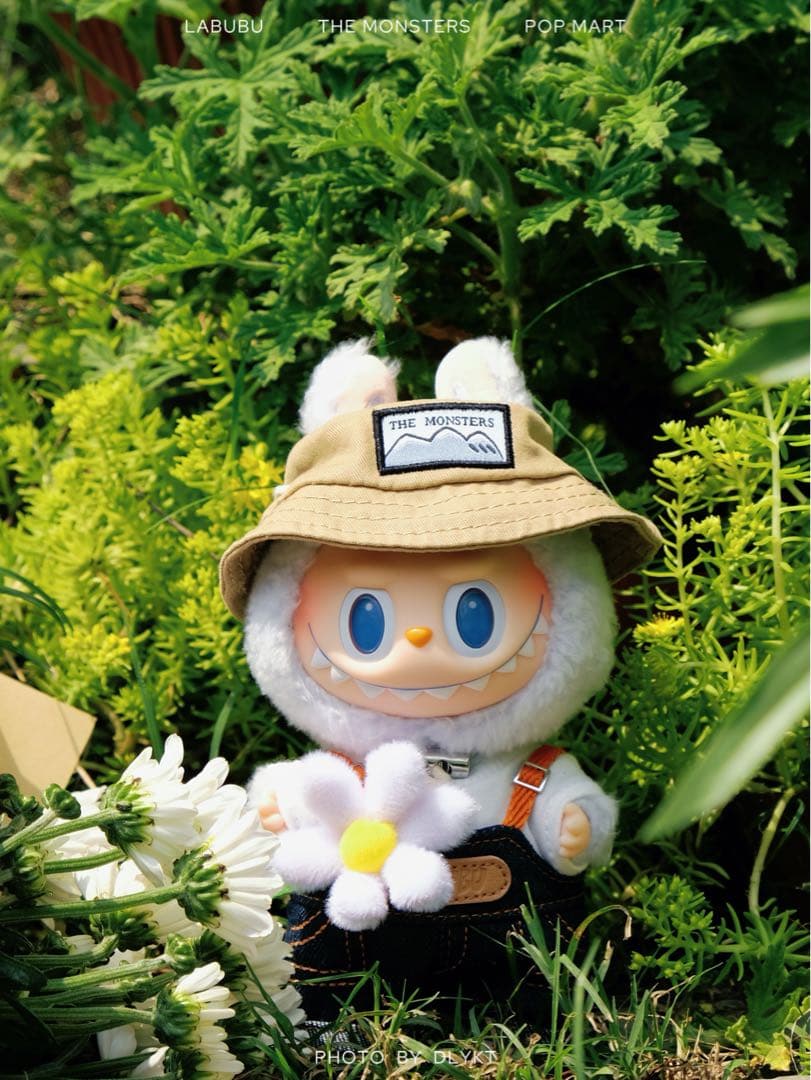 THE MONSTERS FALL IN WILD ぬいぐるみペンダント