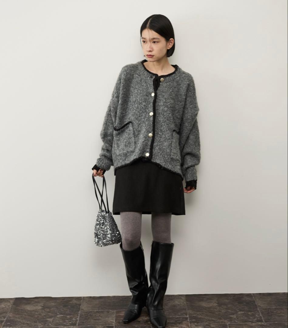 配色メタルボタンブークレカーデ