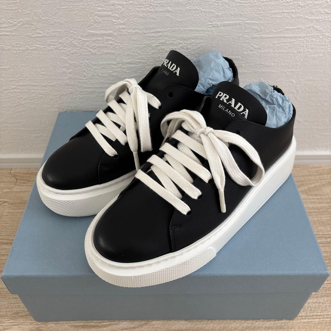 PRADA 厚底ソールスニーカー