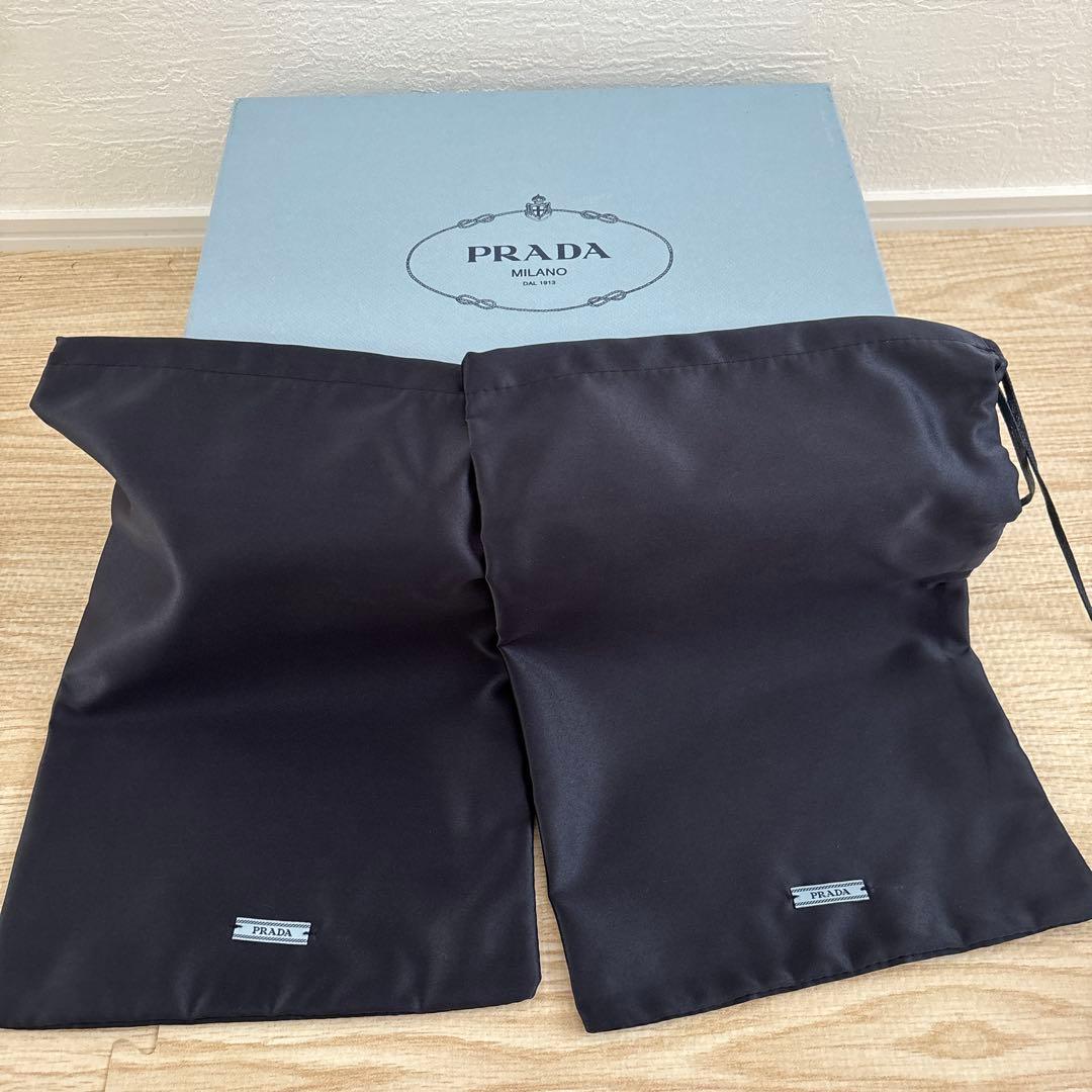PRADA 厚底ソールスニーカー