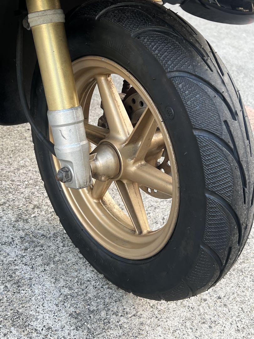 本物60〜65キロタイヤ前後AF34