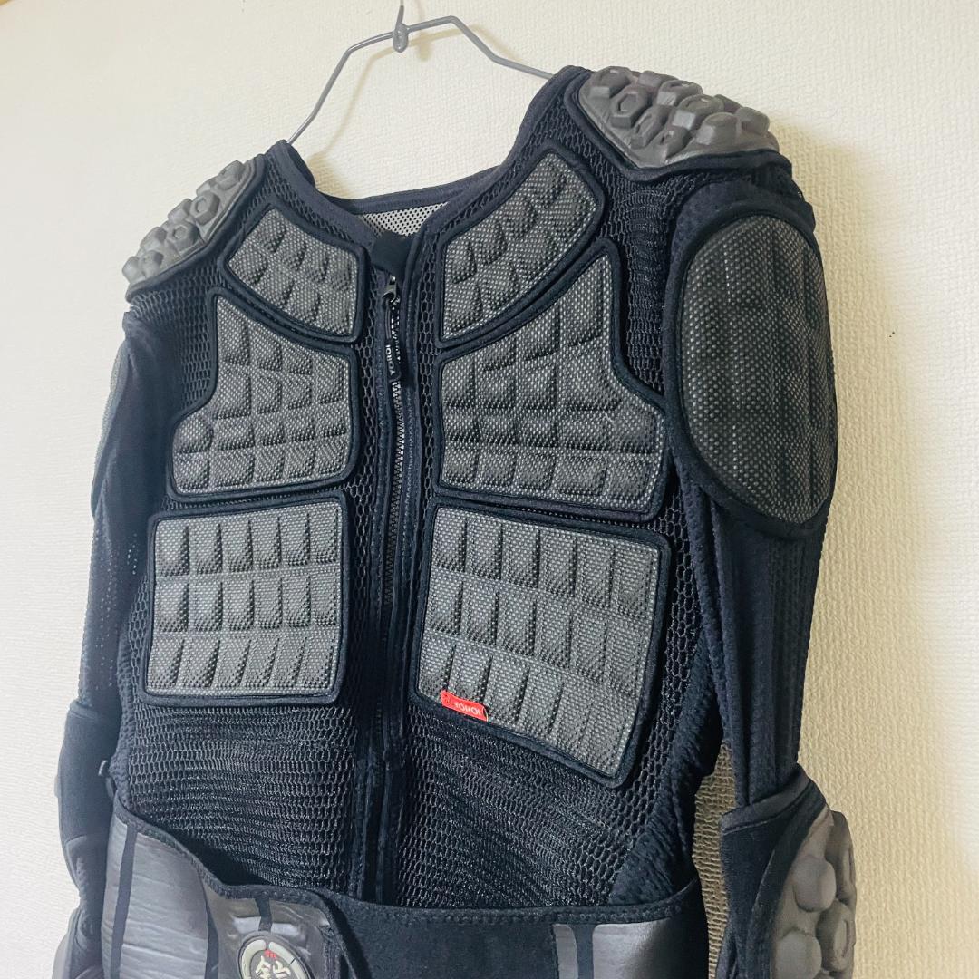 鎧　ヨロイ　YOROI スノボード スケボー プロテクター M