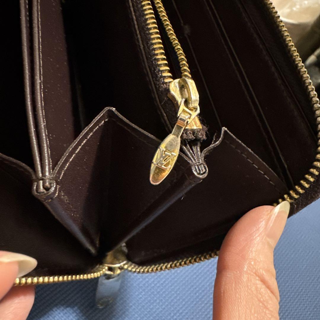 LOUIS VUITTON ジッピーウォレット ヴェルニ