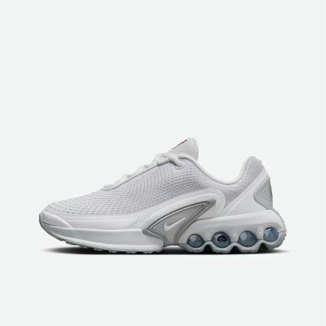 NIKE エアマックスDN ジュニア23センチ　ホワイト　新品タグ付き