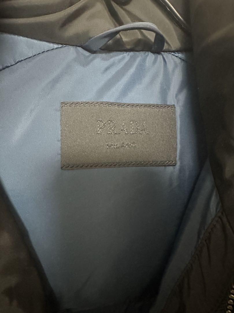 PRADA ブラック ダウンジャケット