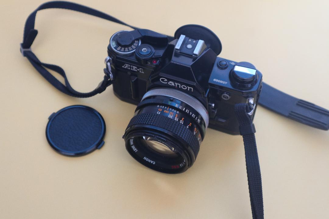 専用CANON AE-1 フィルムカメラ&レンズ（広角、望遠）＆ストロボset