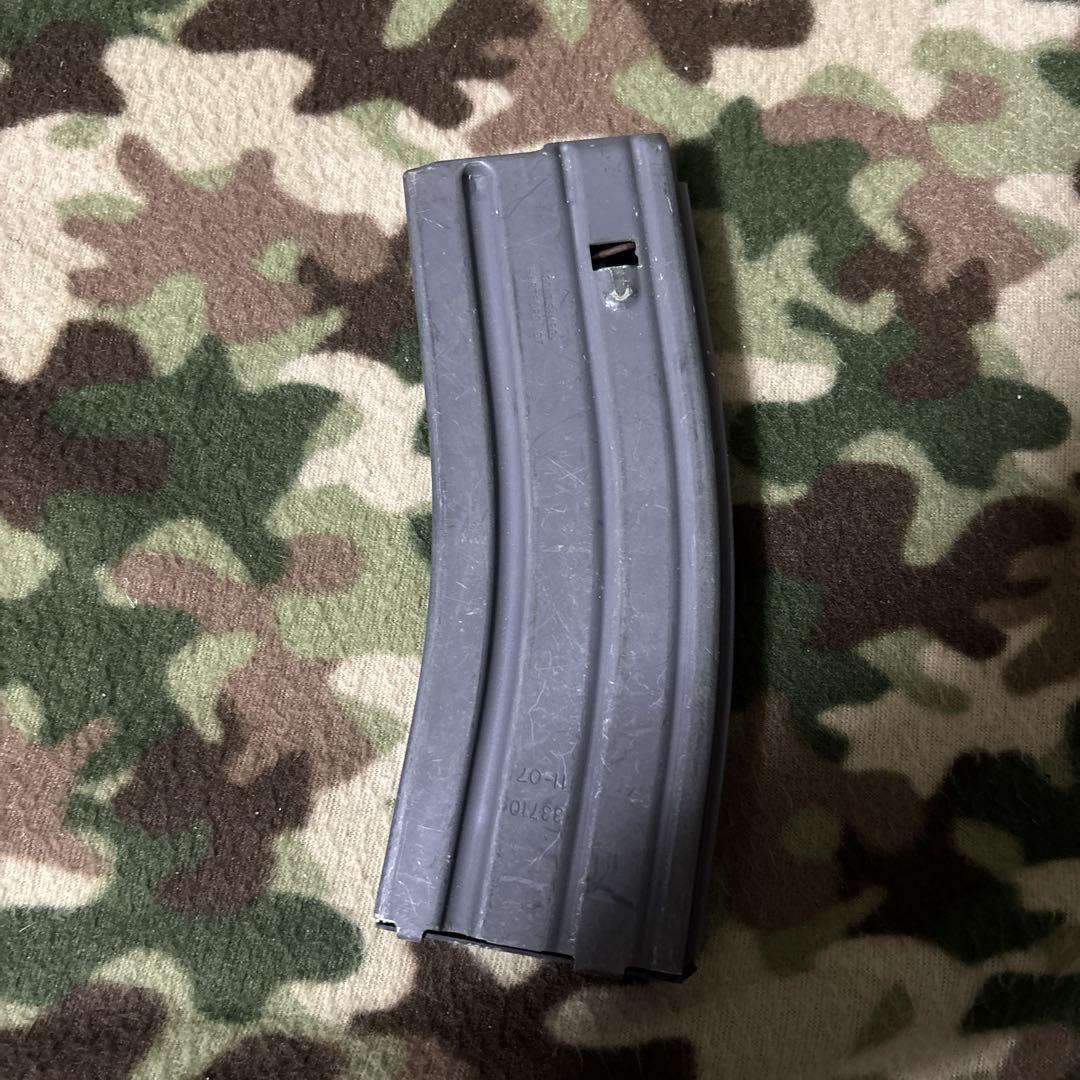 良好 米軍実物 COLT社製 M16 M4 マガジン ④ - メルカリ